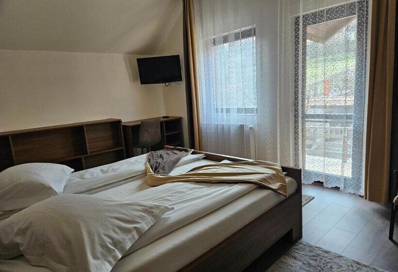 Pensiunea Michael's House