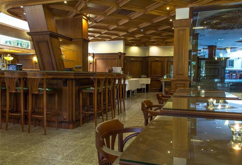 אתר נופש Park Hotel Izvorite