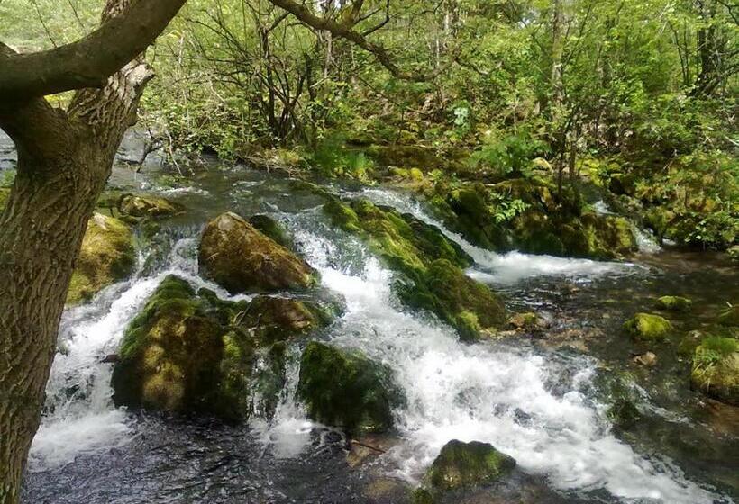 אתר נופש Park Hotel Izvorite