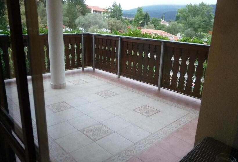 אתר נופש Park Hotel Izvorite