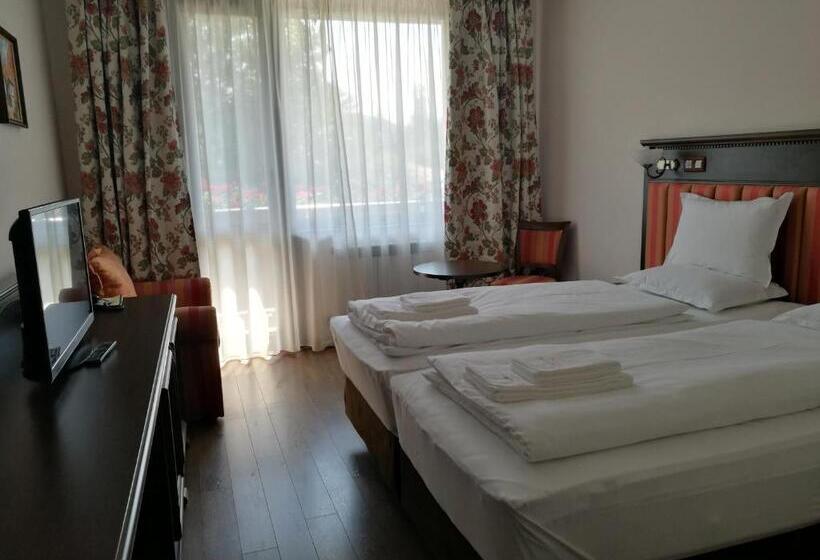 אתר נופש Park Hotel Izvorite