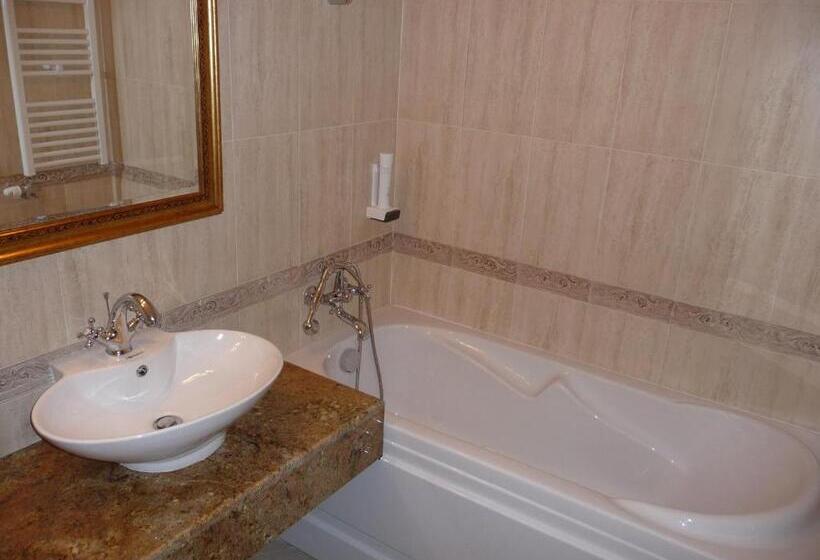 אתר נופש Park Hotel Izvorite