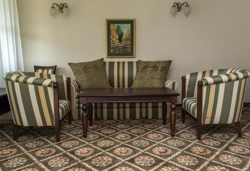 אתר נופש Park Hotel Izvorite