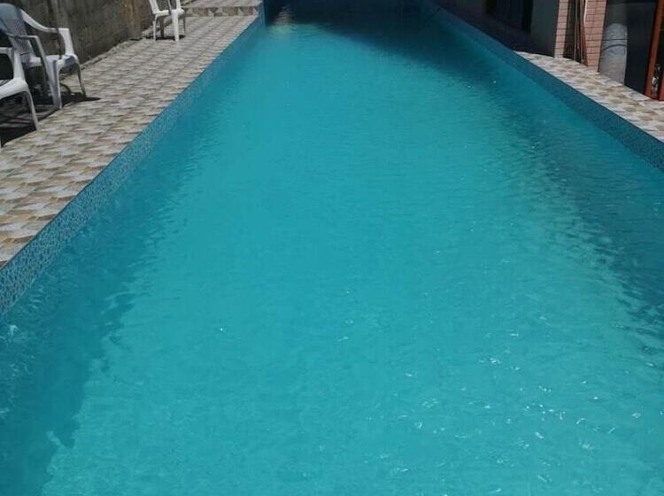 تختخواب و صبحانه City Apartment