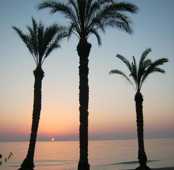 تختخواب و صبحانه Dar Baaziz