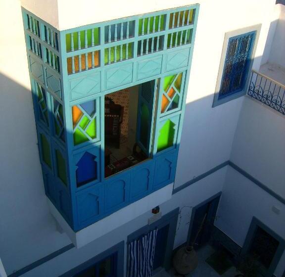 تختخواب و صبحانه Dar Baaziz