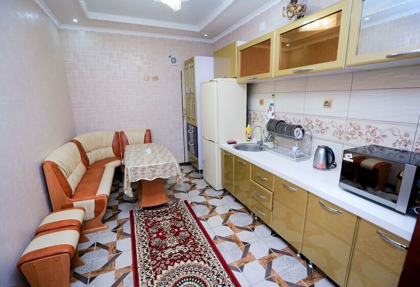 تختخواب و صبحانه Kurush