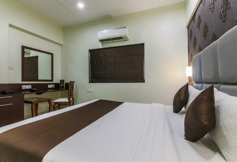 Magnus Square Business Hotel Near Pune Airport