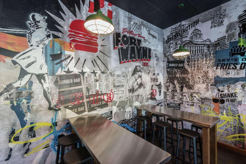 هتل Hampton Inn & Suites Fort Wayne Downtown