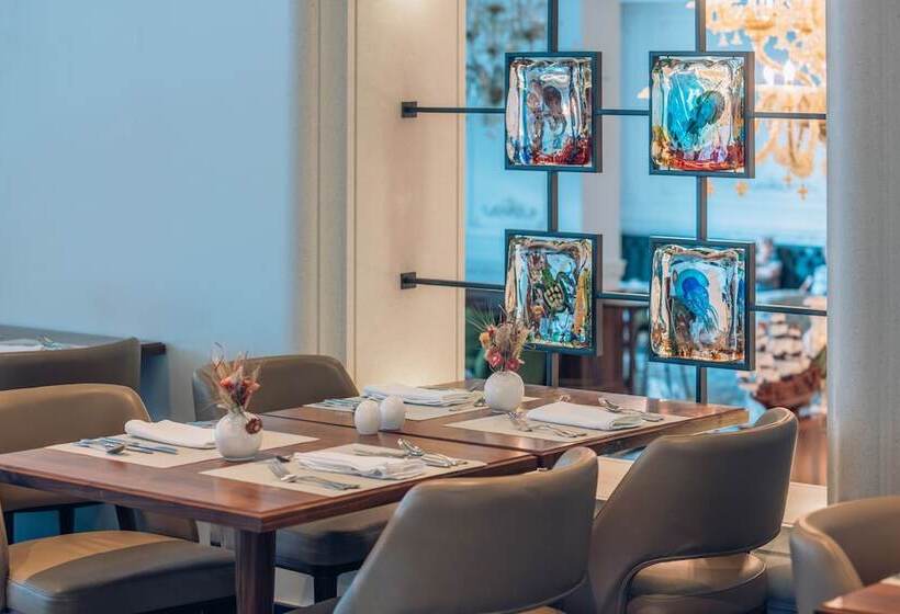 ホテル Iberostar Waves Slavija