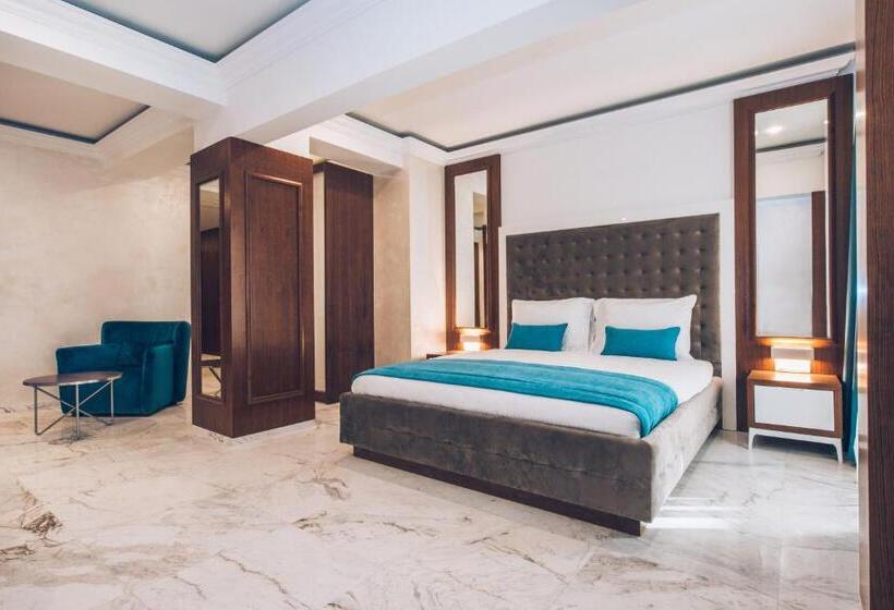 ホテル Iberostar Waves Slavija