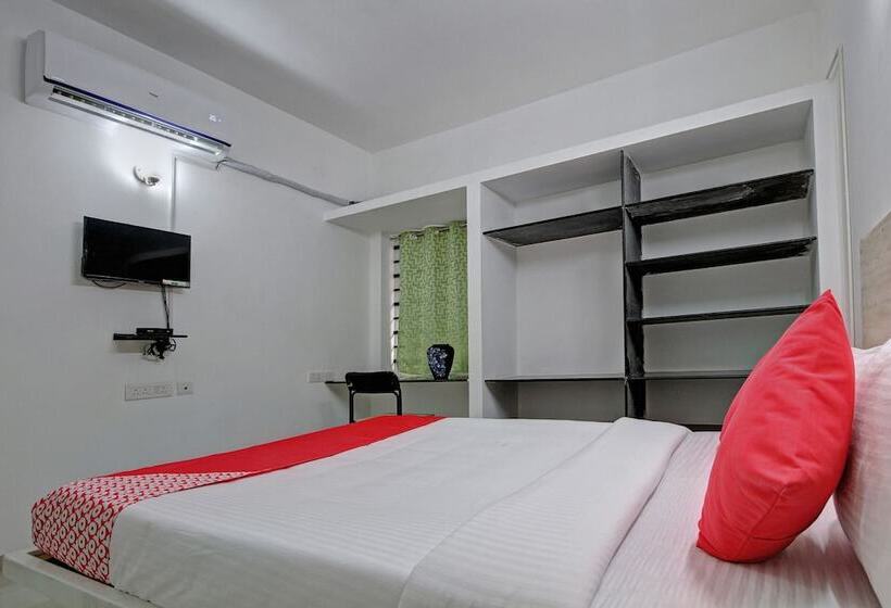 هتل Oyo 28223 Sri Sharu Enclave