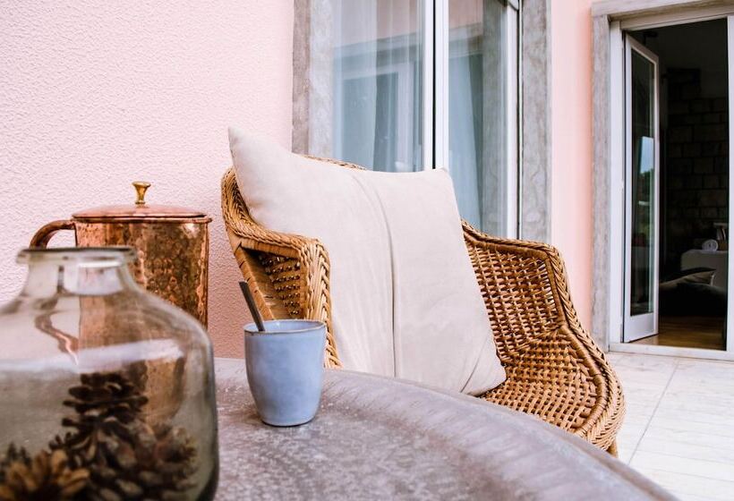 هتل Soul Lab Eco Yoga Retreat