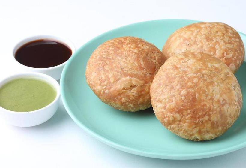 Oyo 27695 Hotel Relation