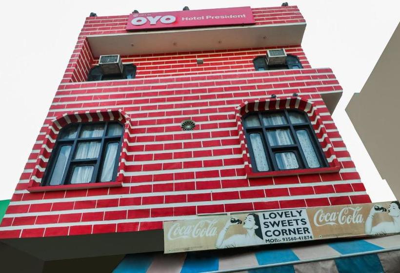 Oyo 28176 Hotel President