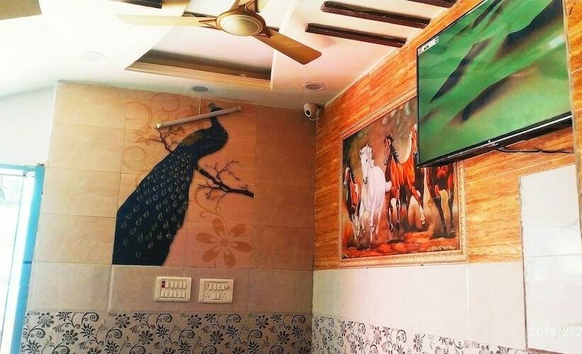 Oyo 28331 Hotel Keshava Unit Of Ghaziabad Inn