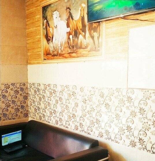 Oyo 28331 Hotel Keshava Unit Of Ghaziabad Inn