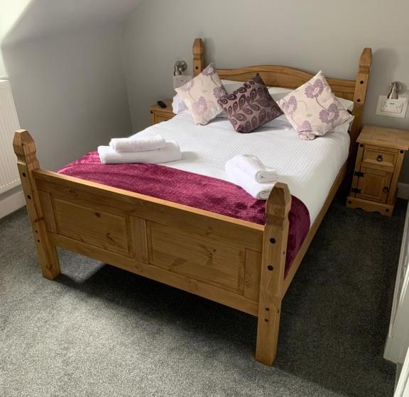 پانسیون Ardvaich House