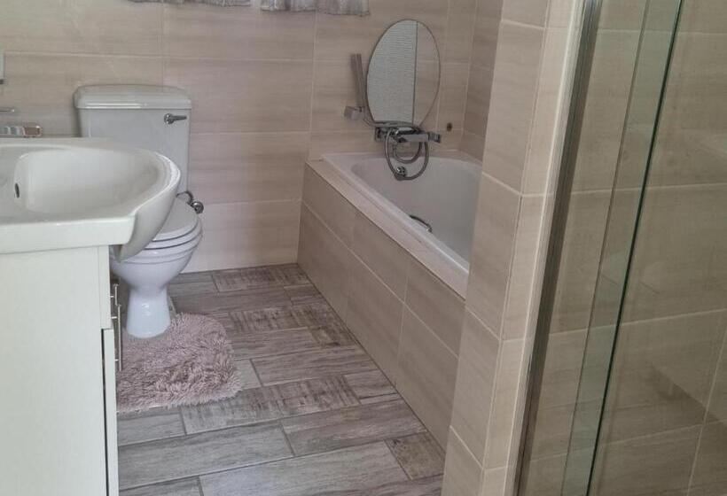 פנסיון Northern Vine Guesthouse B&b Self Catering