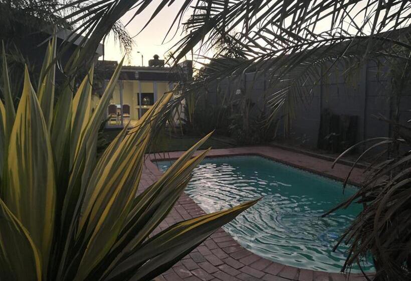 פנסיון Northern Vine Guesthouse B&b Self Catering