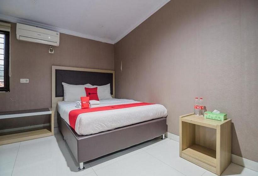 펜션 Reddoorz Plus Near Lippo Cikarang Mall 2
