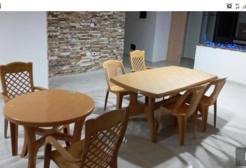 تختخواب و صبحانه Chez William