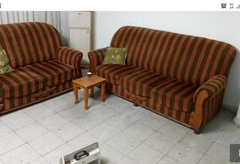 تختخواب و صبحانه Chez William