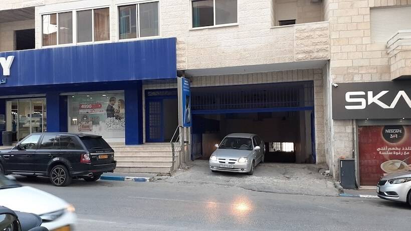 تختخواب و صبحانه Chez William