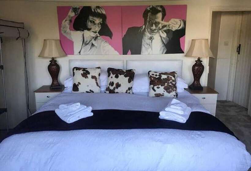 مبيت وإفطار West End Lodge