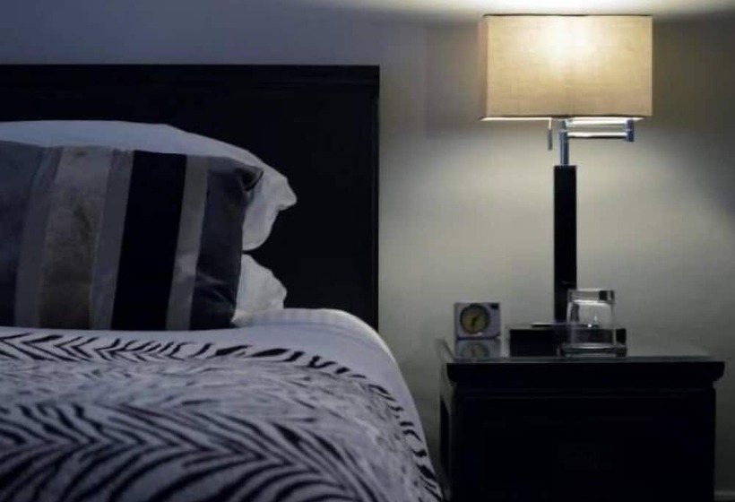 مبيت وإفطار West End Lodge