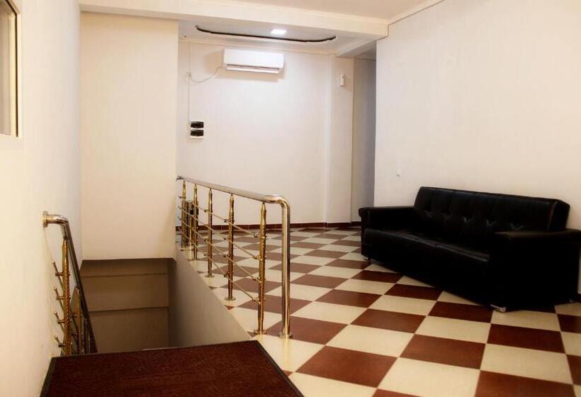 تختخواب و صبحانه Zarafshon In Dushanbe