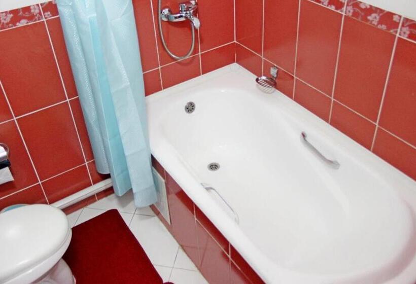 تختخواب و صبحانه Zarafshon In Dushanbe