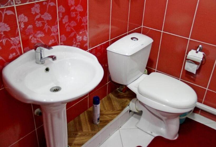 تختخواب و صبحانه Zarafshon In Dushanbe