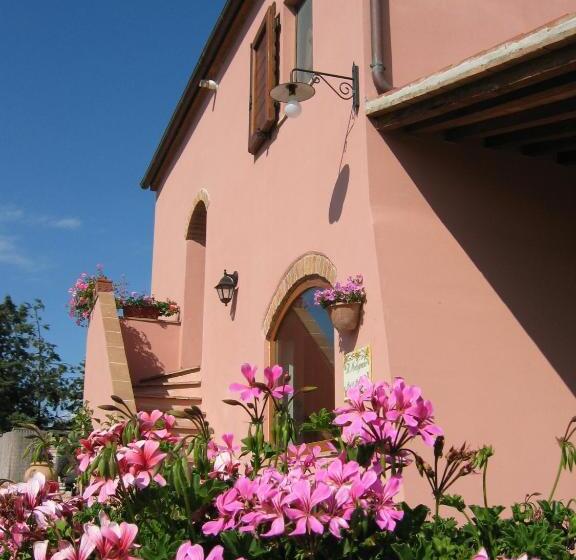 هتل Bio Agriturismo Il Melograno Di Banditella