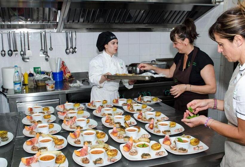 هتل Bio Agriturismo Il Melograno Di Banditella