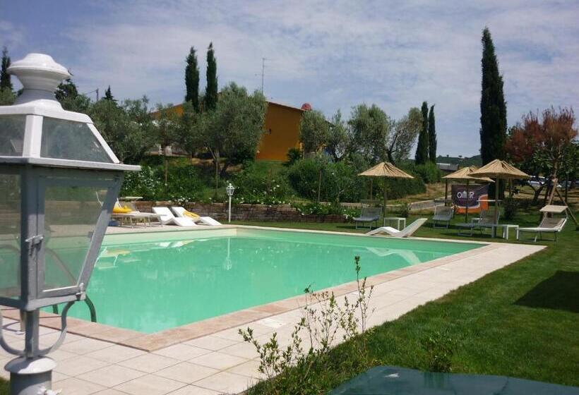 هتل Bio Agriturismo Il Melograno Di Banditella