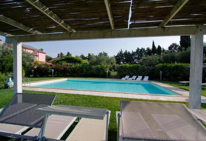 هتل Bio Agriturismo Il Melograno Di Banditella