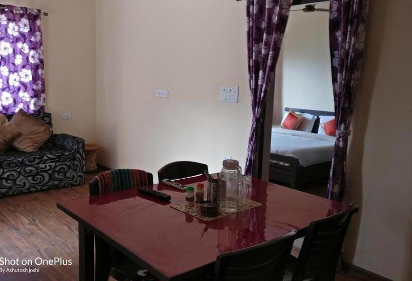 בית מלון כפרי Green Roof