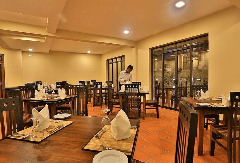 فندق Lily S Resort