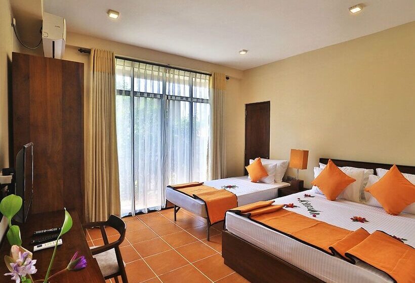 فندق Lily S Resort