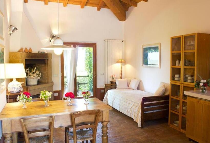 ホテル Podere Le Mezzelune