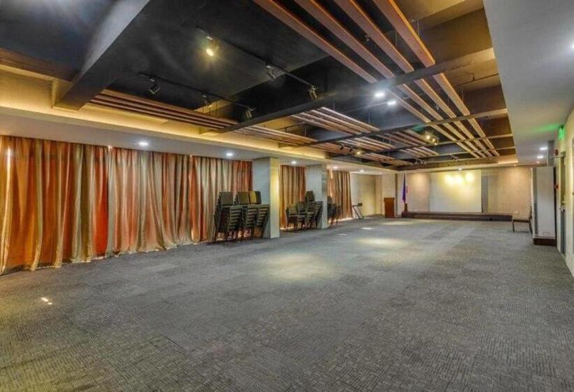 酒店 Reddoorz Plus @ Jones Avenue Cebu