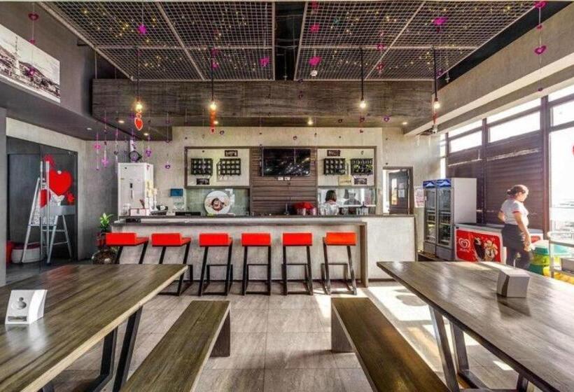 酒店 Reddoorz Plus @ Jones Avenue Cebu