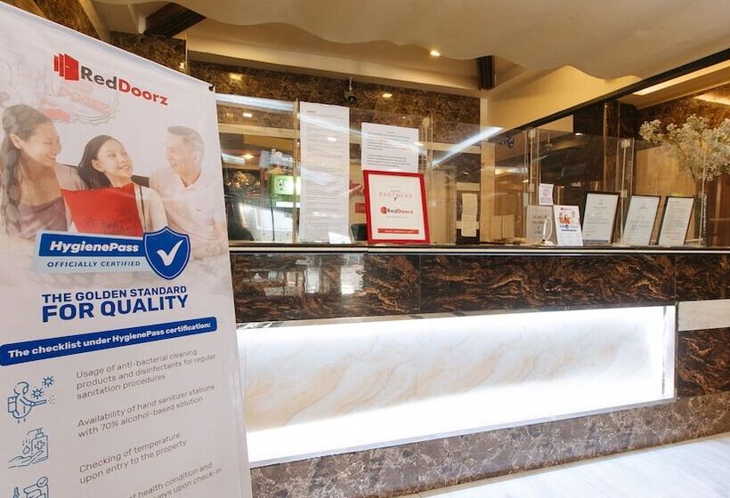 هتل Reddoorz Plus At Winter Benitez