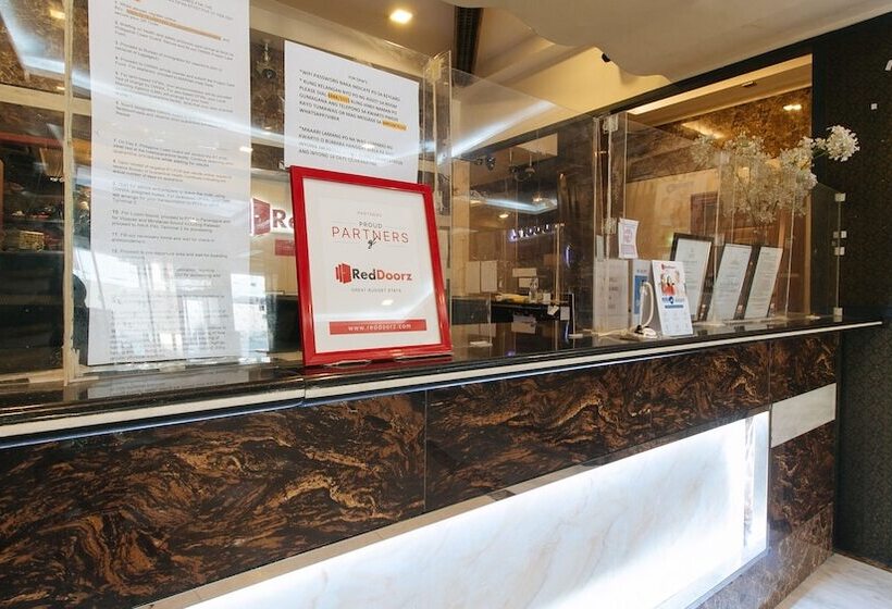 هتل Reddoorz Plus At Winter Benitez