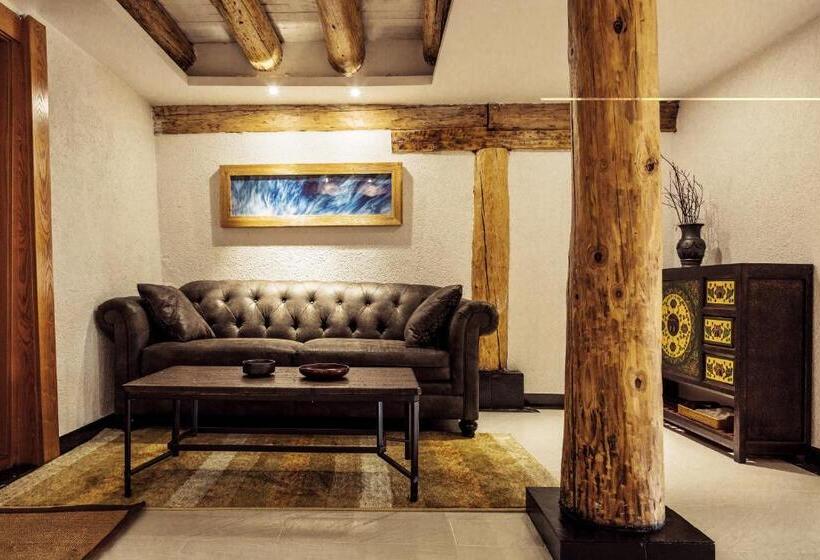 Отель Shangri La Salloi Rustic Luxury