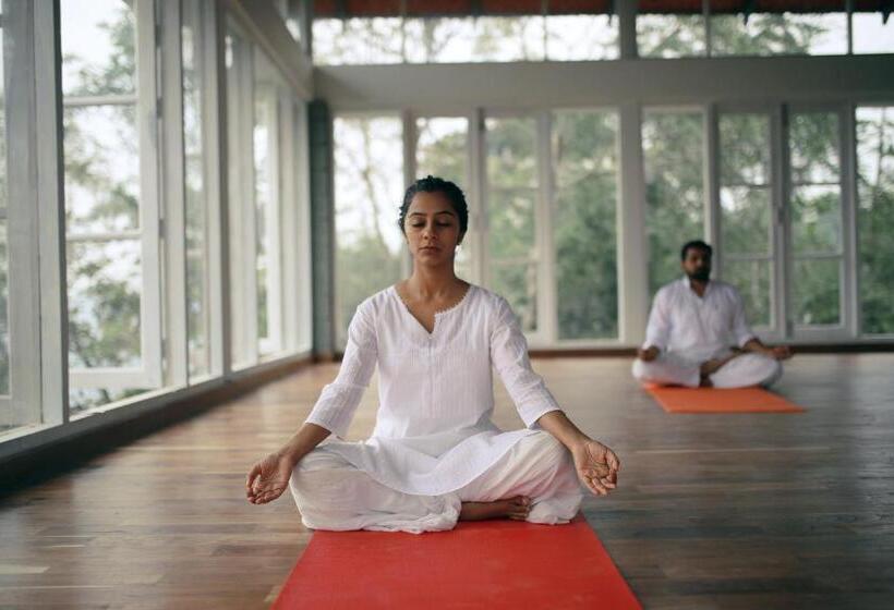 هتل Spicetree Rajakumari