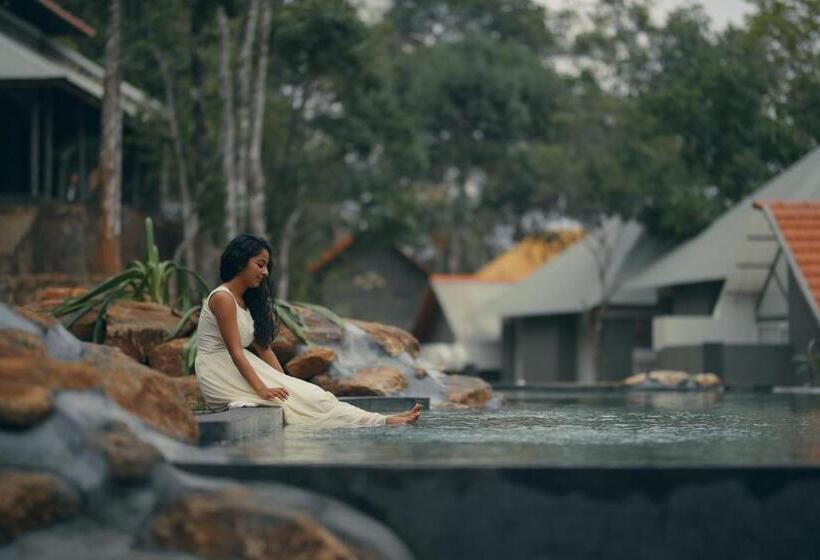 هتل Spicetree Rajakumari