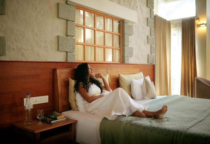 هتل Spicetree Rajakumari