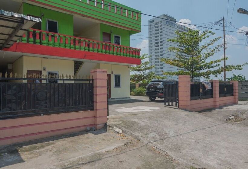 膳宿费 Reddoorz Near Politeknik Negeri Medan